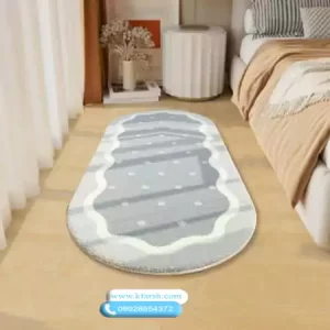 فرش بیضی شکل در اتاق خواب